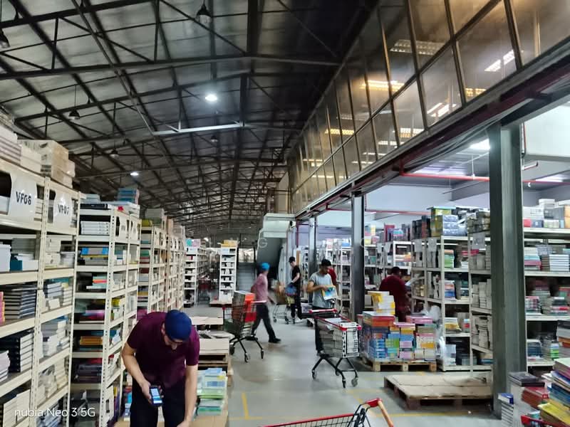 Warehouse for Rent in Shah Alam (Selangor) - King Loo - Interior - PropertyGuru.com.my