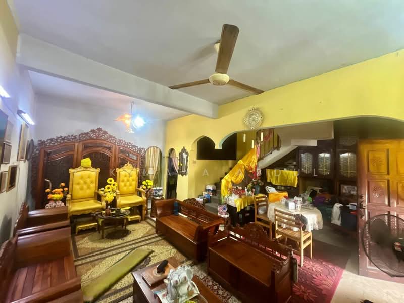 2-storey Terraced House for Sale in Taman Cempaka (Ampang) - Cik Maya Abdul - Living Room - PropertyGuru.com.my