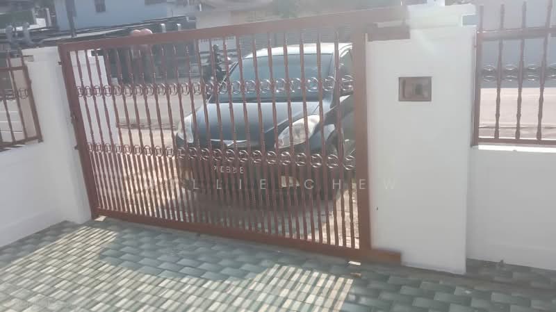 1-storey Terraced House for Sale in Jelutong (Penang) - Millie Chew - Exterior - PropertyGuru.com.my