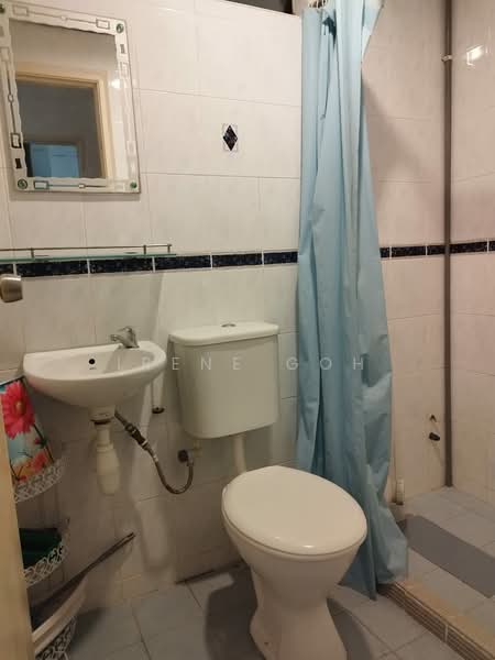 Kondominium untuk Disewa di Eden Seaview Condominium - Irene Goh - Bathroom - PropertyGuru.com.my