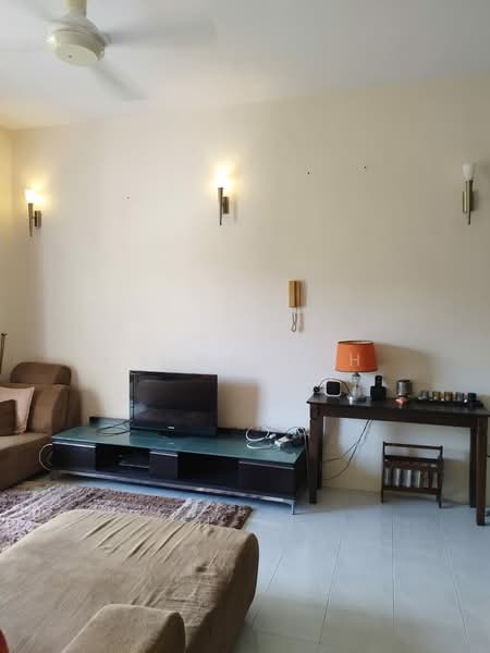 Kondominium untuk Disewa di Eden Seaview Condominium - Irene Goh - Living Room - PropertyGuru.com.my