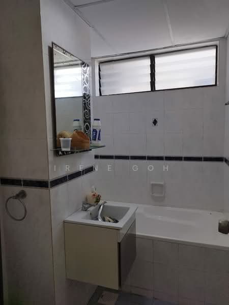 Kondominium untuk Disewa di Eden Seaview Condominium - Irene Goh - Bathroom - PropertyGuru.com.my