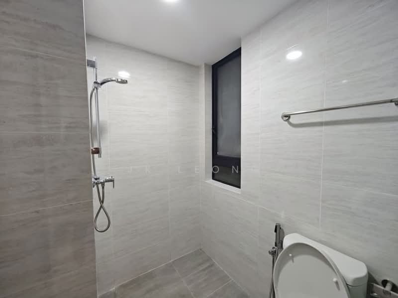 Servis Apartment untuk Disewa di Baron Residence @ Lake City - JK Leong - Bathroom - PropertyGuru.com.my