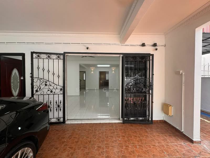 2-storey Terraced House for Rent in Ehsan Jaya (Johor Bahru) - Jessica Ma - Entrance - PropertyGuru.com.my