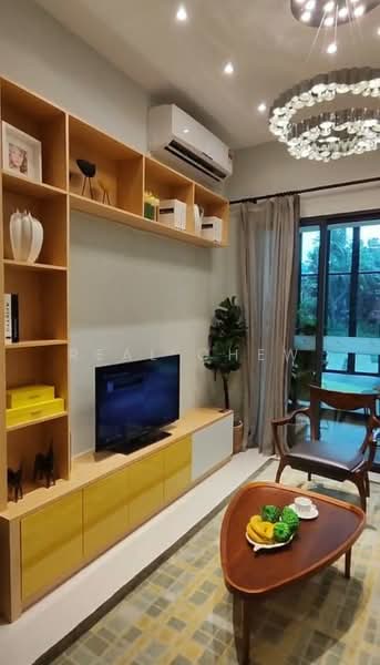 Condominium for Sale at Kings Bay @ Country Garden Danga Bay - Real Chew - Living Room - PropertyGuru.com.my