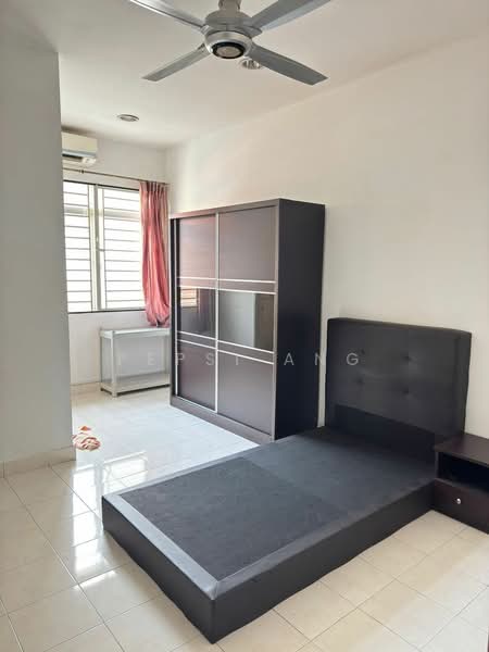 2-storey Terraced House for Rent in Klang (Selangor) - Pepsi Ang - Bedroom - PropertyGuru.com.my