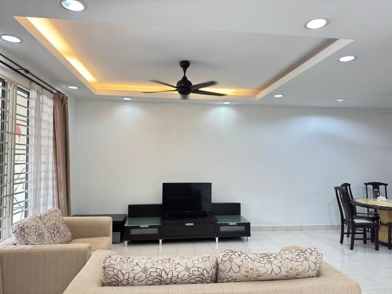 2-storey Terraced House for Rent in Klang (Selangor) - Pepsi Ang - Living Room - PropertyGuru.com.my