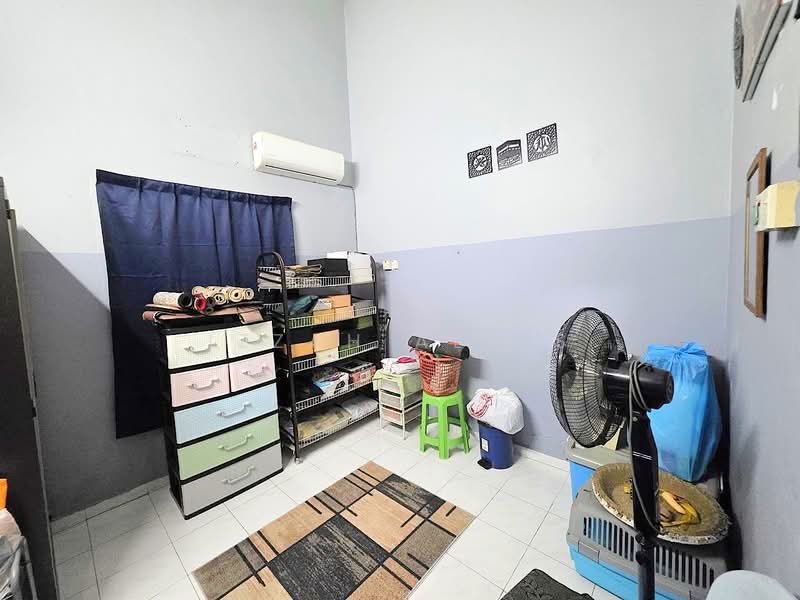 1-storey Terraced House for Sale in Taman Dato Bandar (Kapar) - Izzah Alias - PropertyGuru.com.my