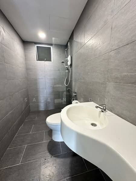 Kondominium untuk Dijual di Platinum OUG Residence - Sa'a Nordin - Bathroom - PropertyGuru.com.my