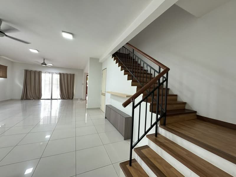 2-storey Terraced House for Sale in Denai Alam (Shah Alam) - Afiqah . - Living Room - PropertyGuru.com.my