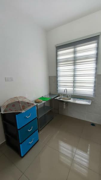 Terraced House for Rent in Bandar Dato Onn (Tebrau) - Rain Ng - Kitchen - PropertyGuru.com.my