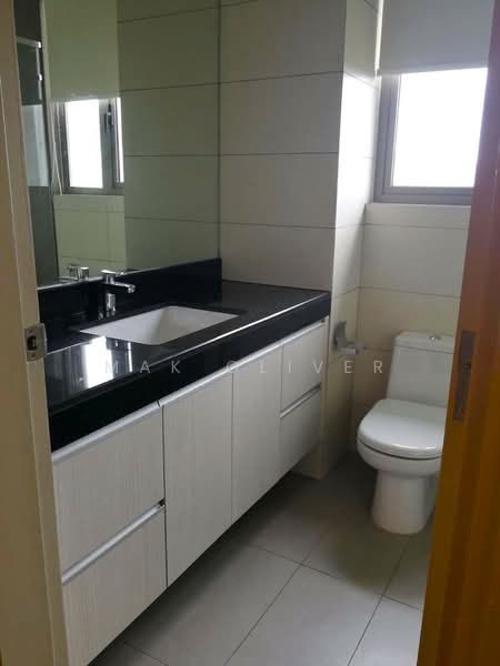 Condominium for Rent at KM1 East - Mak Oliver - Bathroom - PropertyGuru.com.my