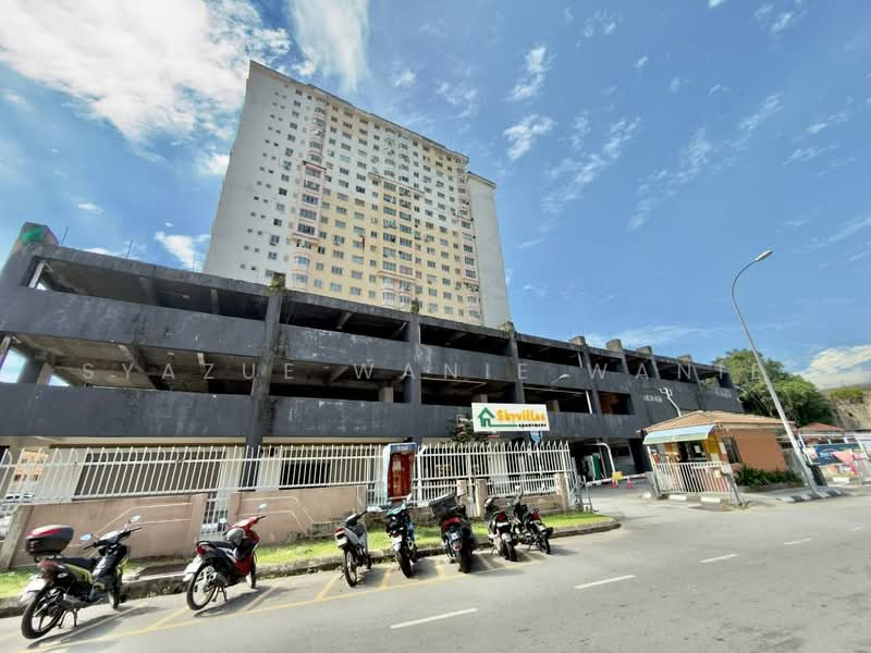 Service Residence for Sale at Serdang Skyvillas (Serdang Perdana) - Wanie Syazue - Exterior - PropertyGuru.com.my