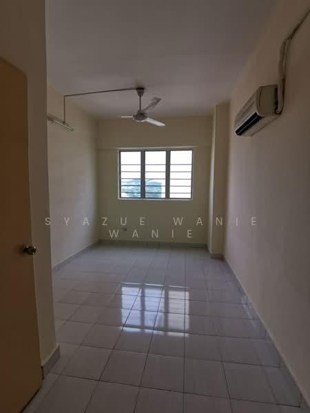 Service Residence for Sale at Serdang Skyvillas (Serdang Perdana) - Wanie Syazue - Interior - PropertyGuru.com.my