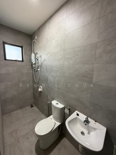 Rumah Kluster untuk Disewa di Taman Tropika (Kulai) - Peggie Chua - Bathroom - PropertyGuru.com.my