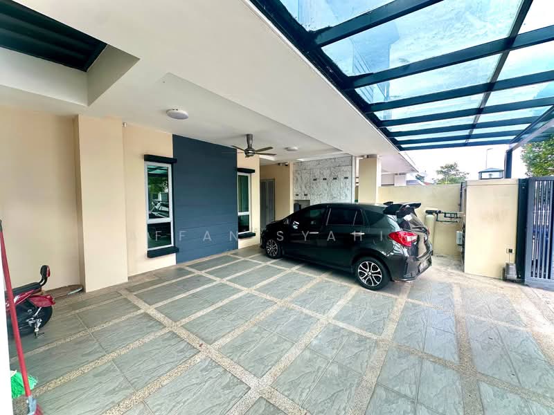 Semi-Detached House for Sale in Denai Alam (Shah Alam) - Affan Syahir - Car Park - PropertyGuru.com.my