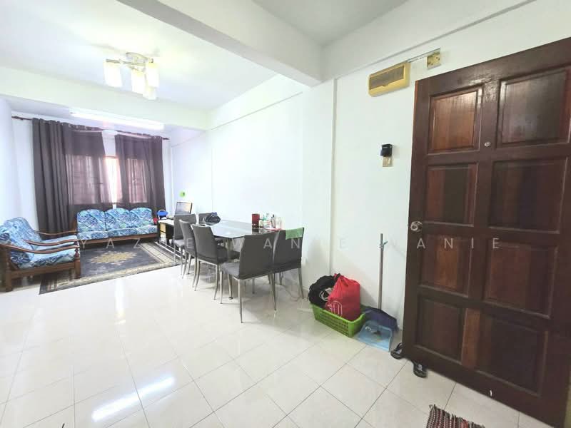 Pangsapuri untuk Dijual di Taman Cheras Intan - Syazue Wanie Wanie - Living Room - PropertyGuru.com.my
