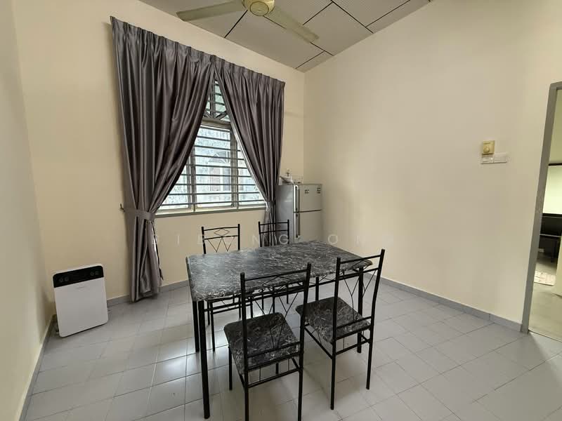 Pangsapuri untuk Disewa di Sri Johor - Bibong Ong - Dining Room - PropertyGuru.com.my