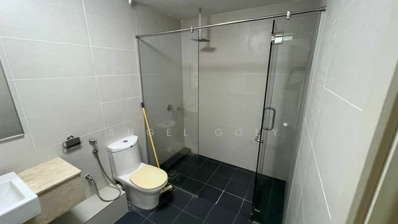 Kondominium untuk Disewa di BayStar Condominium - Angel Goey - Bathroom - PropertyGuru.com.my