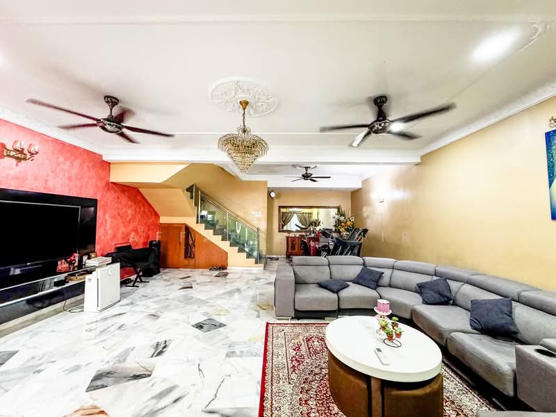 2-storey Terraced House for Sale in Ampang (Selangor) - Affan Syahir - Living Room - PropertyGuru.com.my