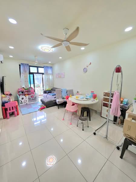 Service Residence for Sale at D'Summit Residences - Yucong . - Living Room - PropertyGuru.com.my