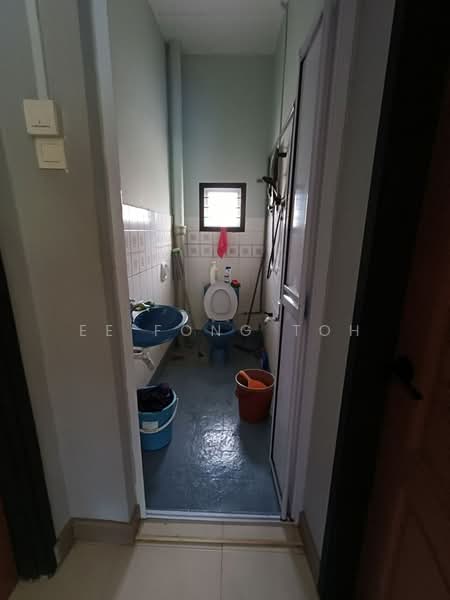 Rumah Teres 2 Tingkat untuk Dijual di Taman Suria (Johor Bahru) - Ee Fong Toh - Bathroom - PropertyGuru.com.my
