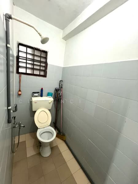 Rumah Teres 2 Tingkat untuk Disewa di Taman Johor Jaya (Johor Bahru) - Clarence Low - Bathroom - PropertyGuru.com.my