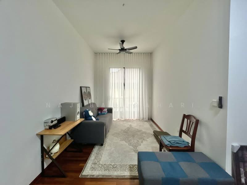 Semi-Detached House for Sale in Taman Tasik Semenyih (Semenyih) - Najibah Sahari - Living Room - PropertyGuru.com.my