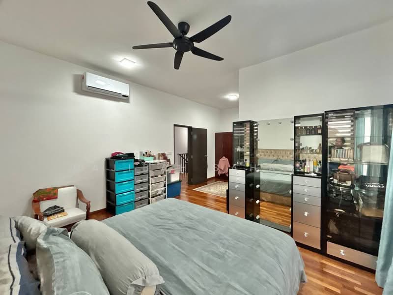 Semi-Detached House for Sale in Taman Tasik Semenyih (Semenyih) - Najibah Sahari - PropertyGuru.com.my