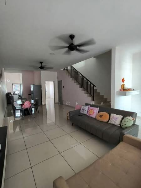 2-storey Terraced House for Sale in Taman JP Perdana (Johor Bahru) - Bernice Gan - Living Room - PropertyGuru.com.my