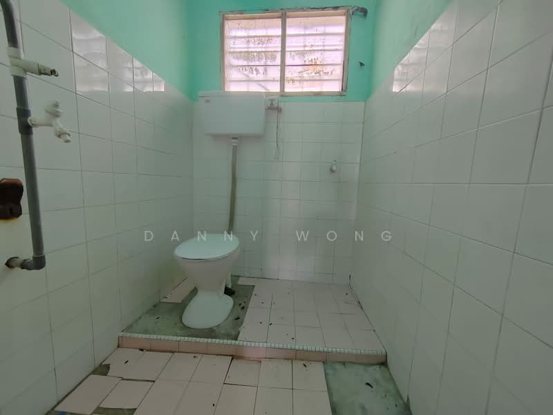 Rumah Teres 2 Tingkat untuk Dijual di Bukit Beruntung (Selangor) - Danny Wong - Bathroom - PropertyGuru.com.my