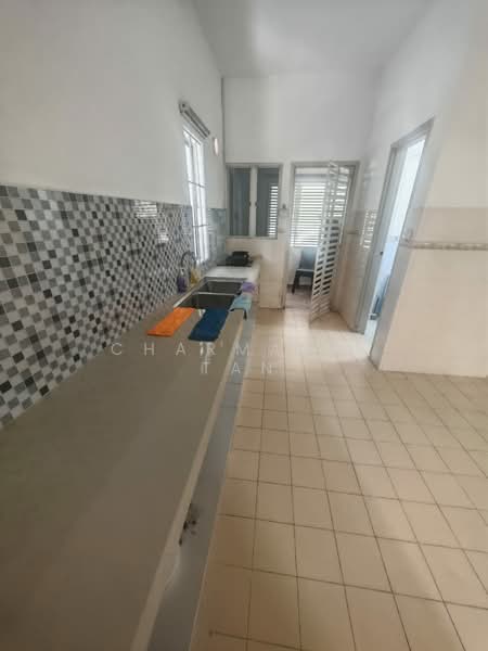 Rumah Teres 2 Tingkat untuk Disewa di Shah Alam (Selangor) - Charmaine Tan - Kitchen - PropertyGuru.com.my