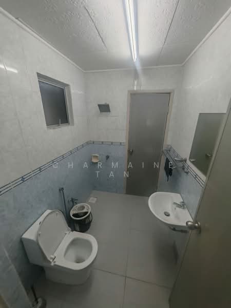 Rumah Teres 2 Tingkat untuk Disewa di Shah Alam (Selangor) - Charmaine Tan - Bathroom - PropertyGuru.com.my