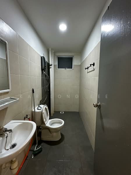 Condominium for Rent at Meru Heights Residences @ Scientex Meru - Kar Long Lee - Bathroom - PropertyGuru.com.my