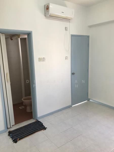Condominium for Sale at Taman Desa Relau 2 - Divakaran Ponniah - Bathroom - PropertyGuru.com.my