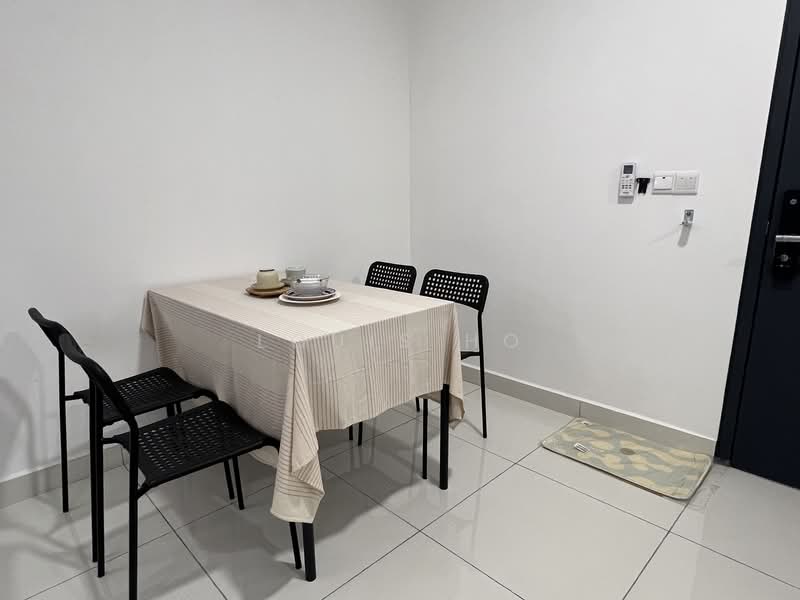 Servis Apartment untuk Disewa di The New Duo @ Edumetro - Louis Ho - Dining Room - PropertyGuru.com.my