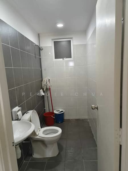 Service Residence for Rent at Residensi Taman Pelangi Indah - Peggie Chua - Bathroom - PropertyGuru.com.my