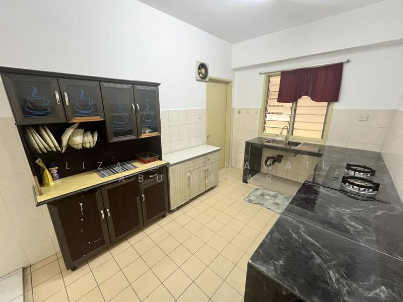 Apartment for Rent at Sri Lavender Apartment - Liza @ Zanawati Abu Bakar - Kitchen - PropertyGuru.com.my