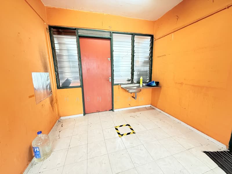 Flat for Sale at Taman Pauh Indah - Hasnizam . - Interior - PropertyGuru.com.my