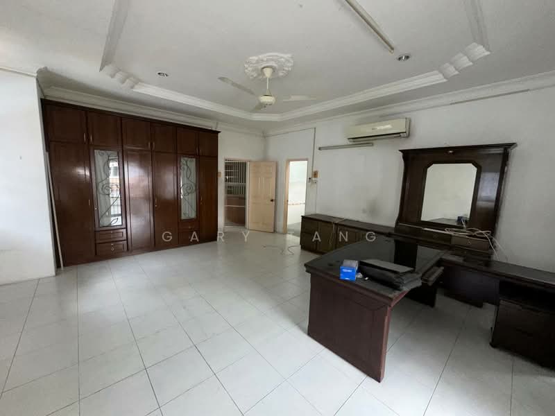 Semi-Detached House for Sale in Taman Menglembu Berlian (Menglembu) - Gary Tang - Study - PropertyGuru.com.my
