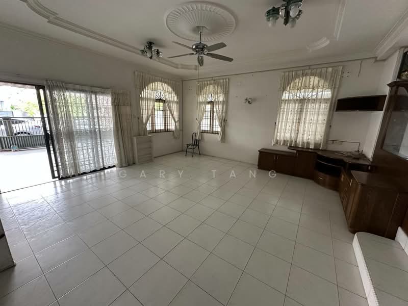 Semi-Detached House for Sale in Taman Menglembu Berlian (Menglembu) - Gary Tang - Living Room - PropertyGuru.com.my