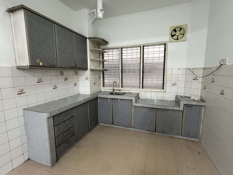 Kondominium untuk Dijual di Petaling Indah Condominiums - Pon Lee Miin - Kitchen - PropertyGuru.com.my