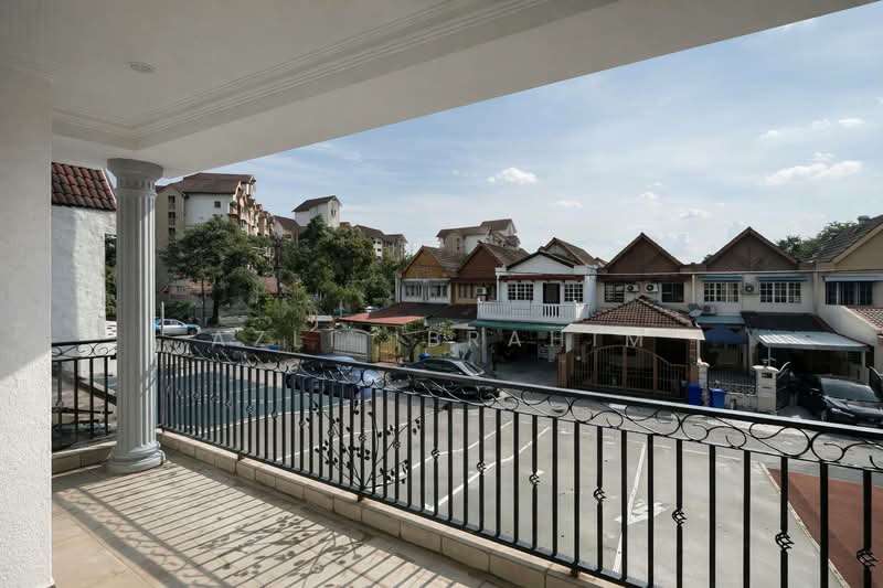 Rumah Teres 2 Tingkat untuk Dijual di Seksyen 19 (Shah Alam) - Azli Ibrahim - Exterior - PropertyGuru.com.my