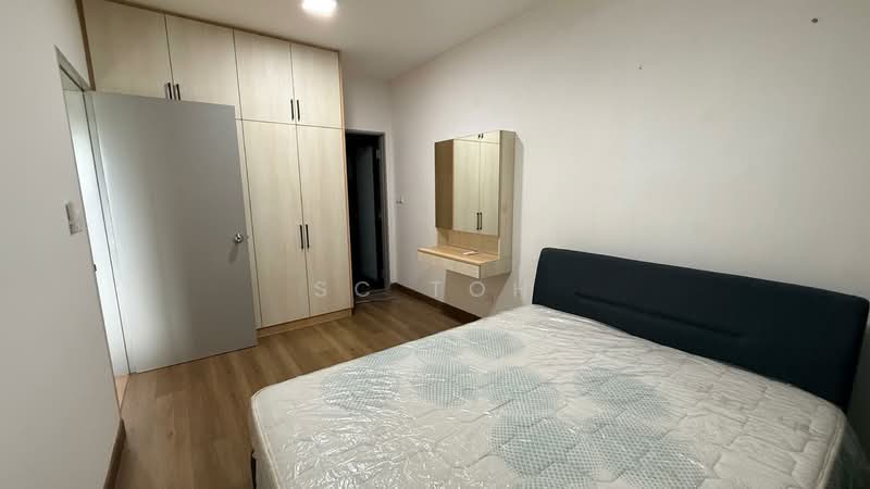 Kondominium untuk Disewa di Residensi Desa Satumas - SC Toh - Bedroom - PropertyGuru.com.my