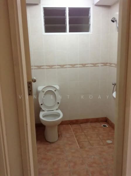 Kondominium untuk Dijual di Greenlane Park - Vincent Koay - Bathroom - PropertyGuru.com.my