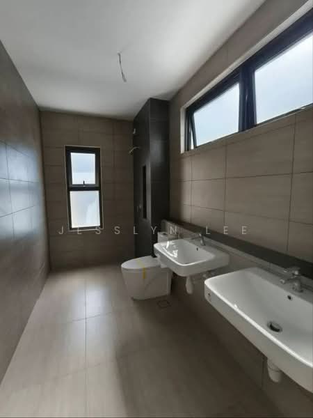 2-storey Terraced House for Sale in Seksyen U10 (Shah Alam) - Jesslyn Lee - Bathroom - PropertyGuru.com.my