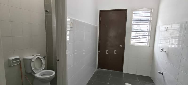 2-storey Terraced House for Rent in Setia Ecohill (Semenyih) - Bee Yee - Bathroom - PropertyGuru.com.my