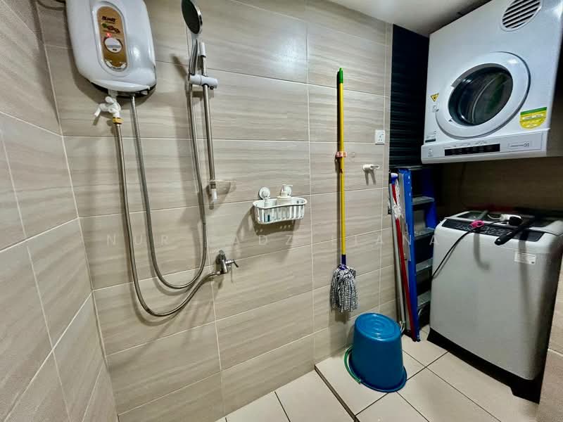 Servis Apartment untuk Disewa di Serviced Residence @ 3 Towers - Nur Fadziliana - Bathroom - PropertyGuru.com.my