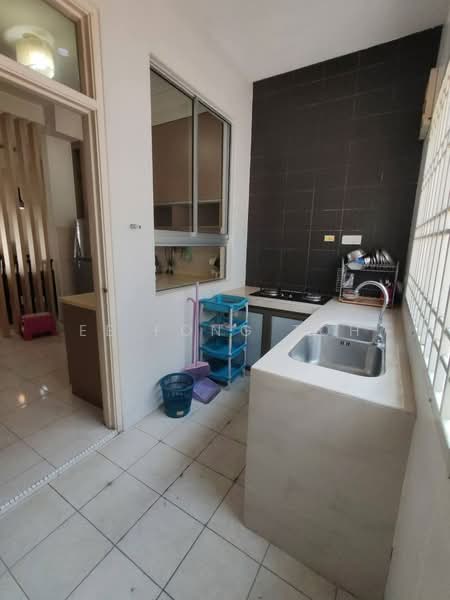 2.5-storey Terraced House for Sale in Taman Setia Indah (Tebrau) - Ee Fong Toh - Kitchen - PropertyGuru.com.my