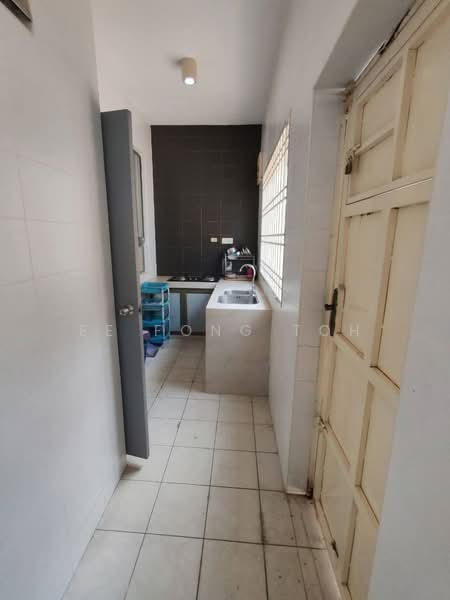 2.5-storey Terraced House for Sale in Taman Setia Indah (Tebrau) - Ee Fong Toh - Kitchen - PropertyGuru.com.my